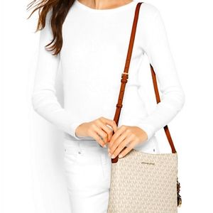 Michael Kors Large Messenger NWT